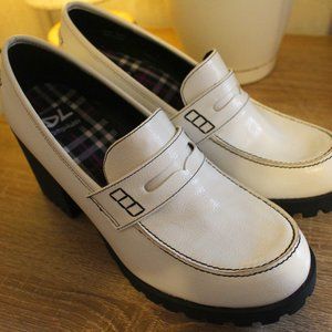 NWOT Dirty Laundry White Platform Loafers